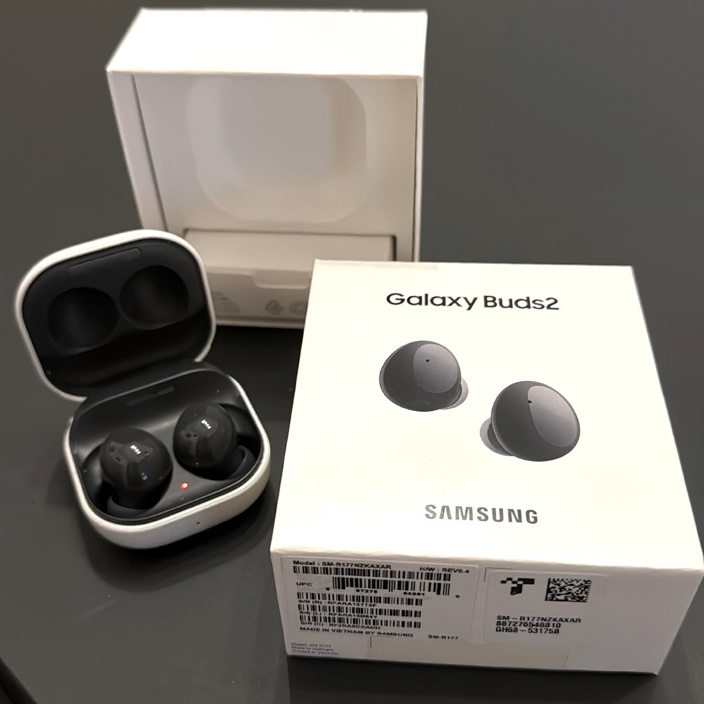 Excellent condition Samsung Galaxy Buds2